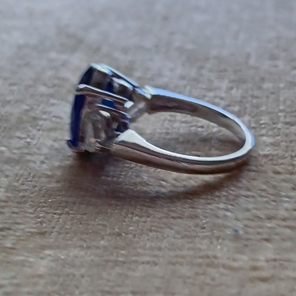 Silver Tone Blue and Clear Glass Ring - Picture 5 of 10